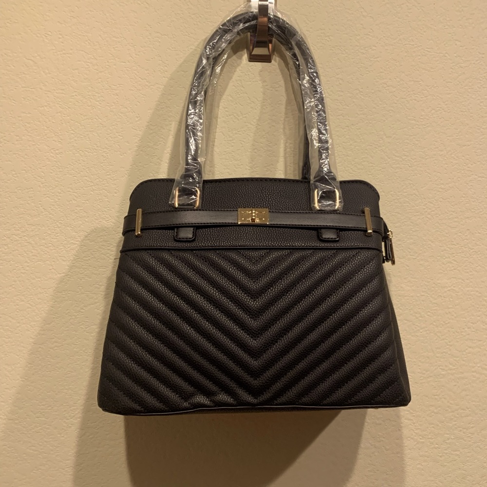NWOT Black convertible shoulder bag - Picture 1 of 3